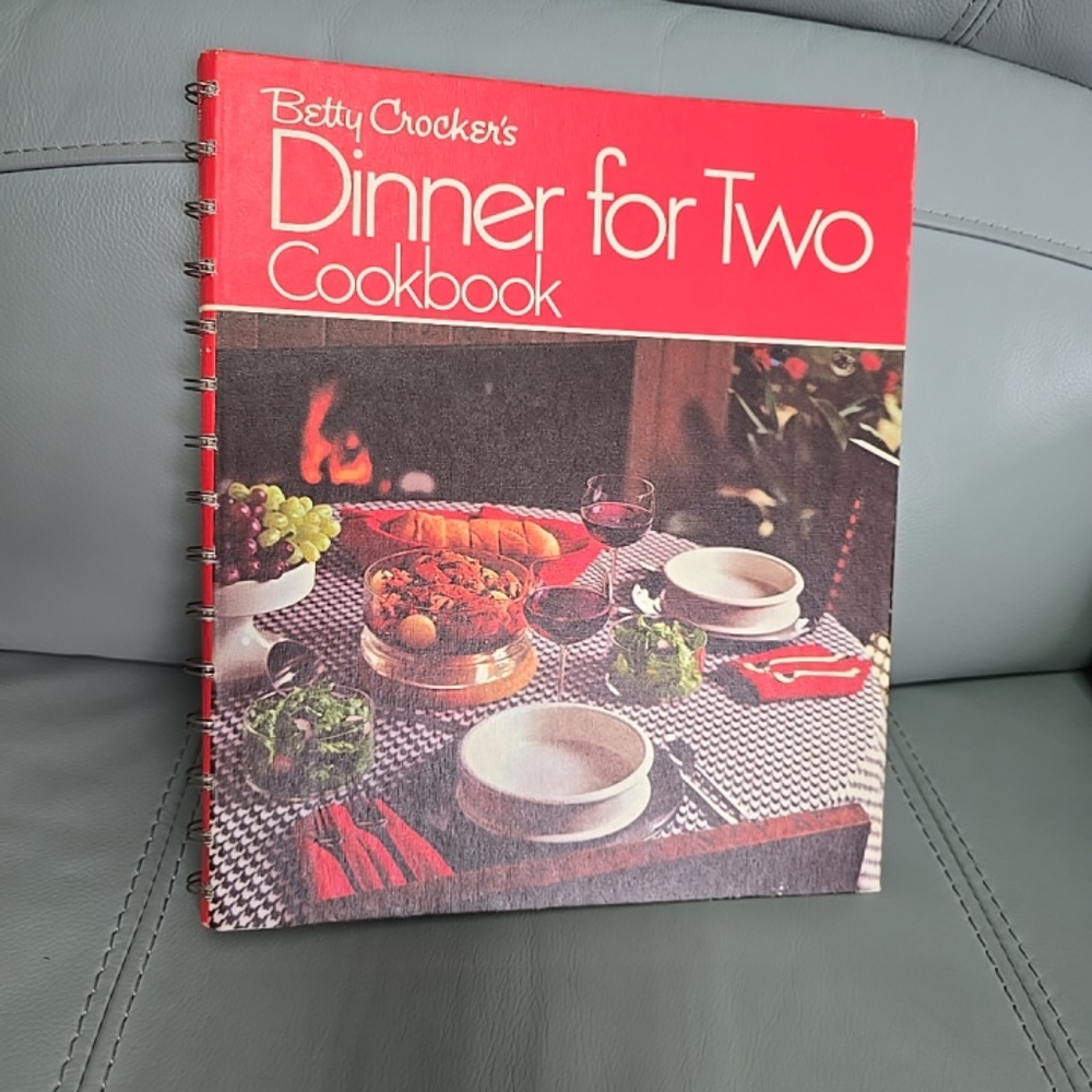 Betty Crocker's Dinner For Two Spiral Cookbook Vintage 1974 5th Printing